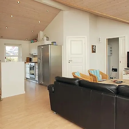 Sjolund Feriehus *